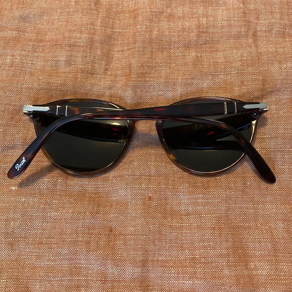 Persol 3092 Sunglasses LIKE NEW - Picture 4 of 11